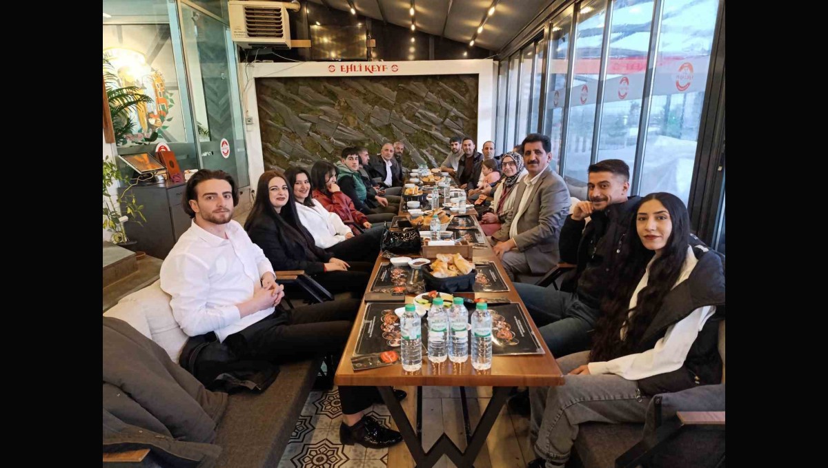 Yurt Eğitim Sen Ağrı Şubesi, üyeleri için iftar programı düzenledi