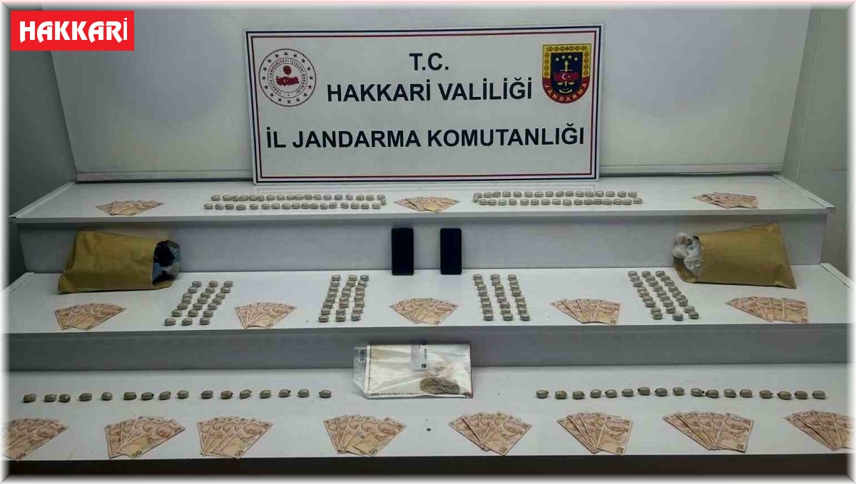 Yuttukları uyuşturucuyla İstanbul'a gitmek isteyen 2 kişi yakalandı