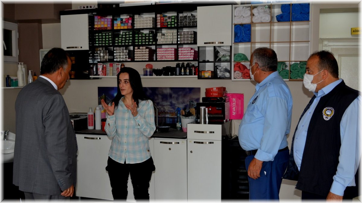 Zabıta ekipleri fiyat denetimi yaptı