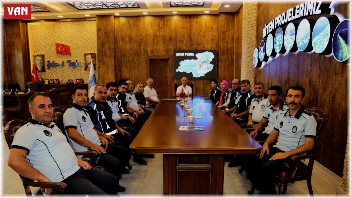 Zabıtadan Başkan Akman'a ziyaret