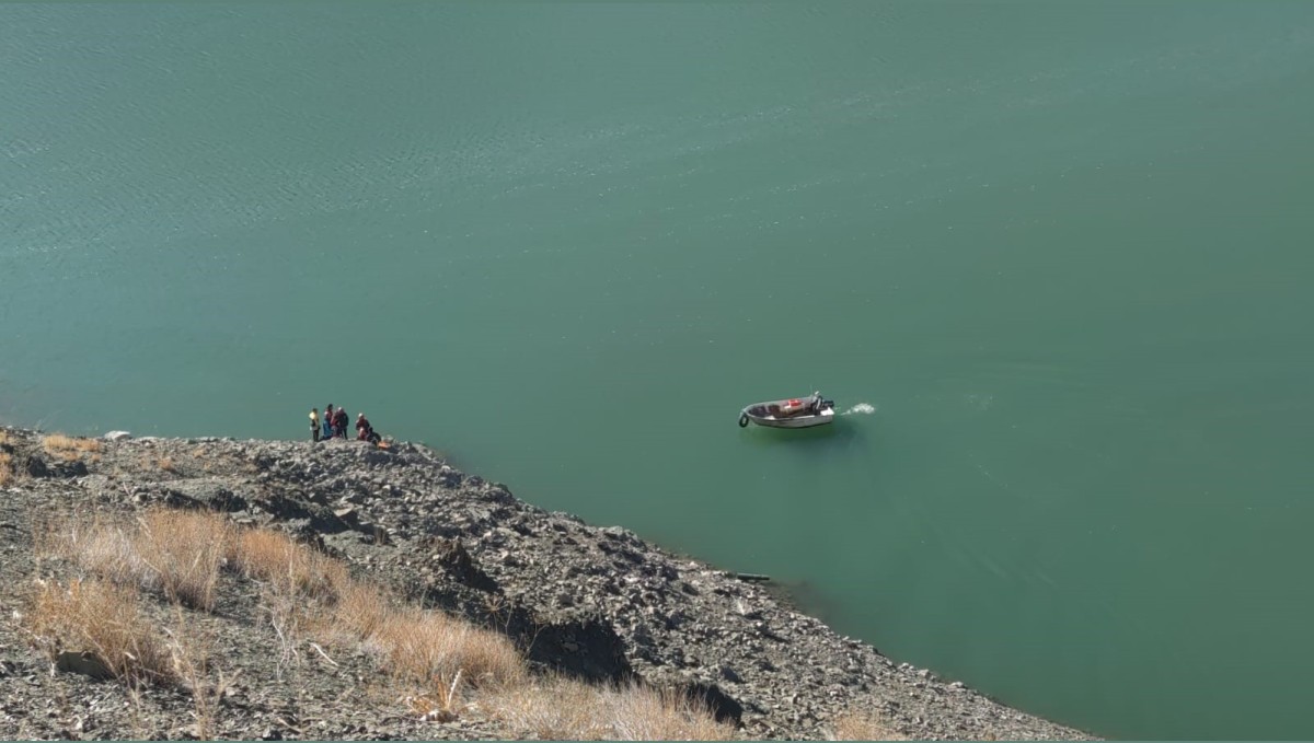 Zernek Barajı'na araç uçtu, arama kurtarma çalışmaları başlatıldı