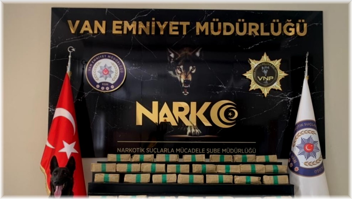 Zeus'un katıldığı operasyonda 20 kilo 500 gram metamfetamin ele geçirildi