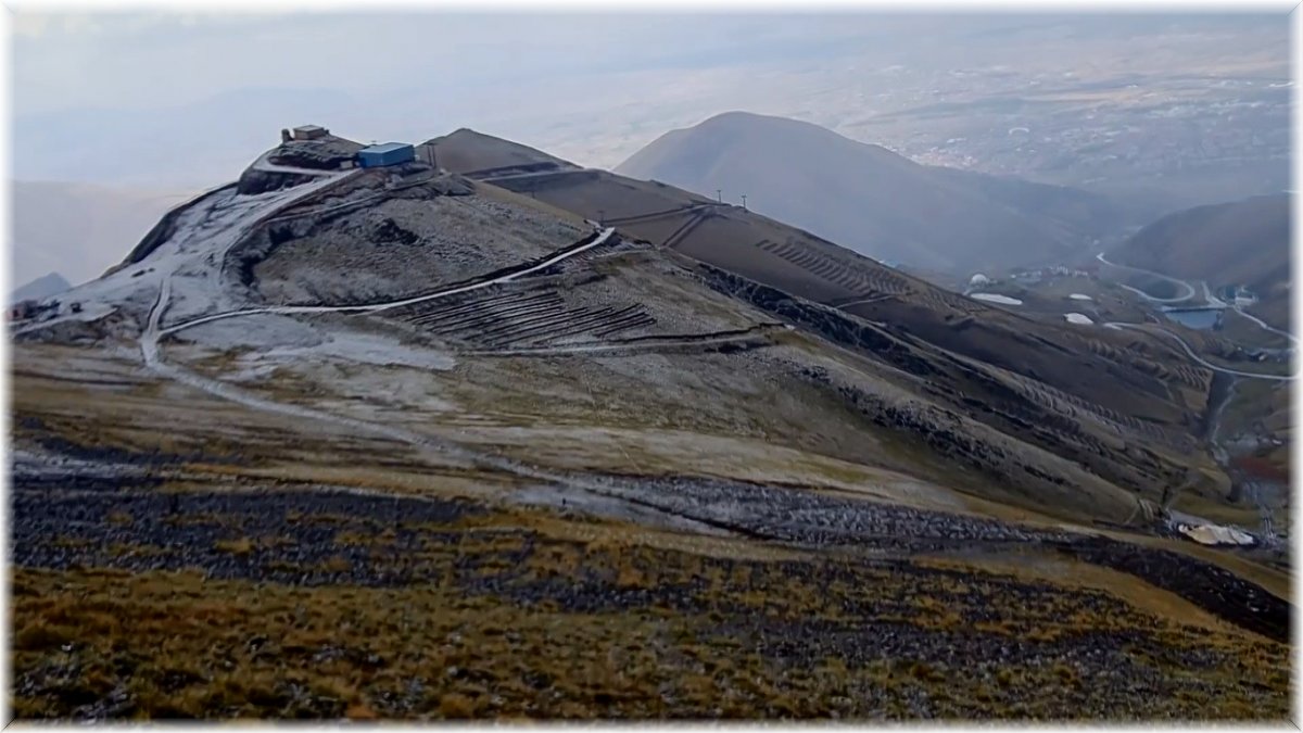 Zirve saniyeler içerisinde beyaza büründü