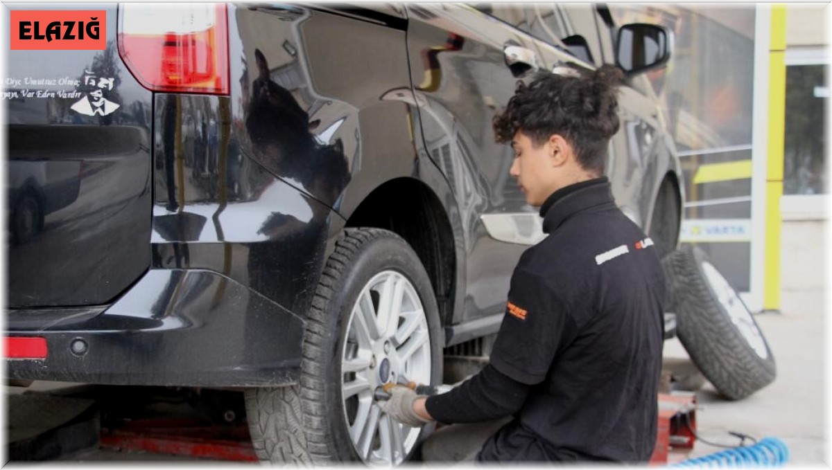 Zorunlu kış lastiği uygulaması öncesi oto lastikçilerde yoğunluk