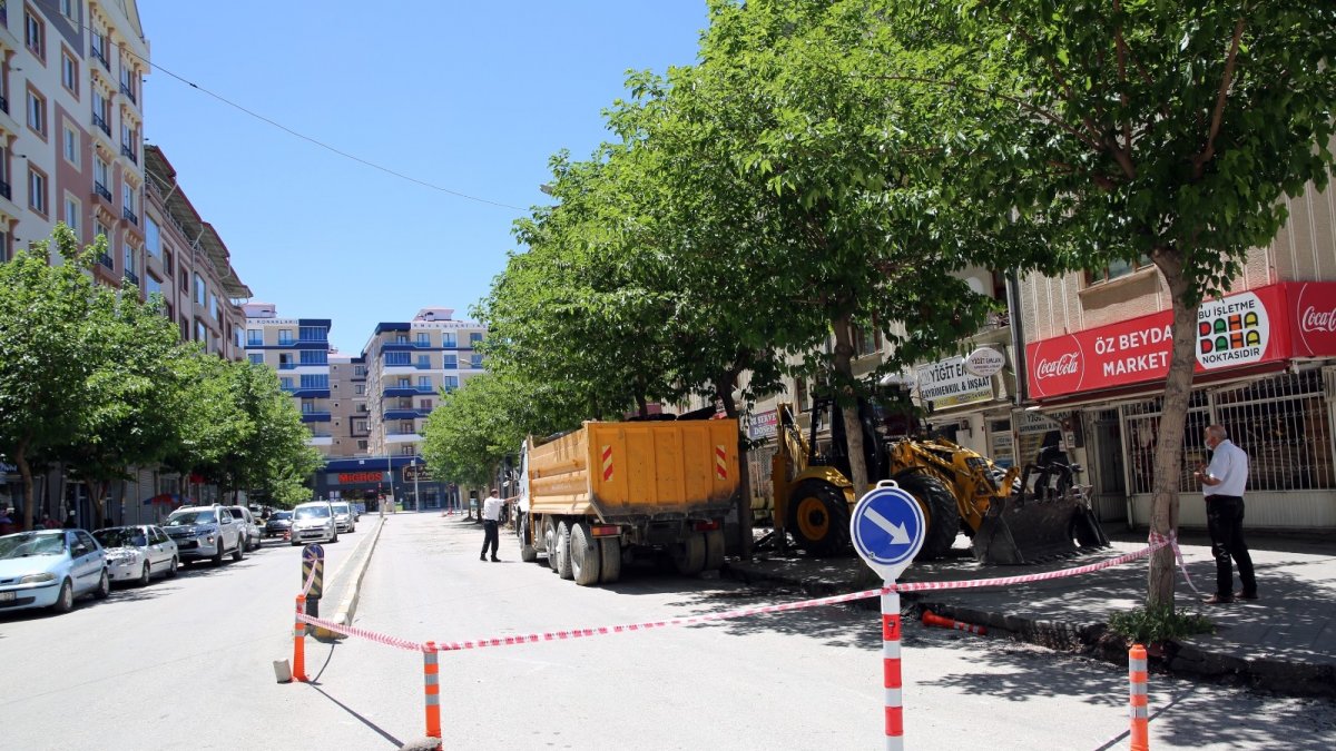 Zübeyde Hanım Caddesi'nde yenileme çalışması