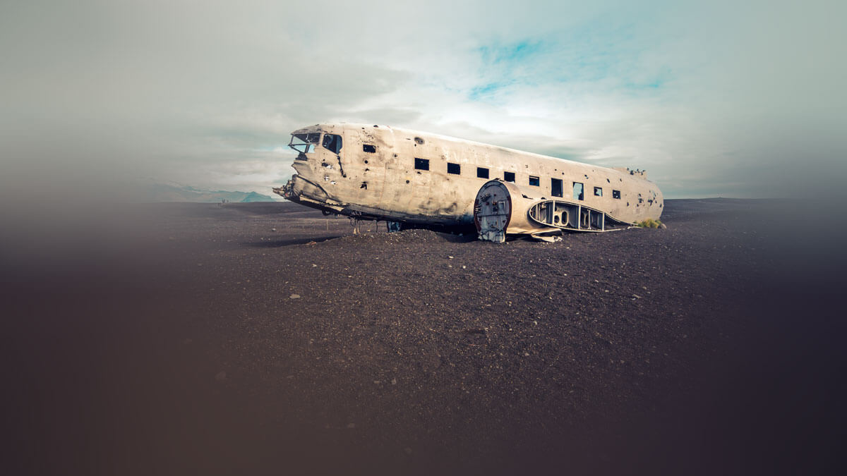 Rüyada Uçak Enkazı Görmek: Anlamı ve Yorumu
