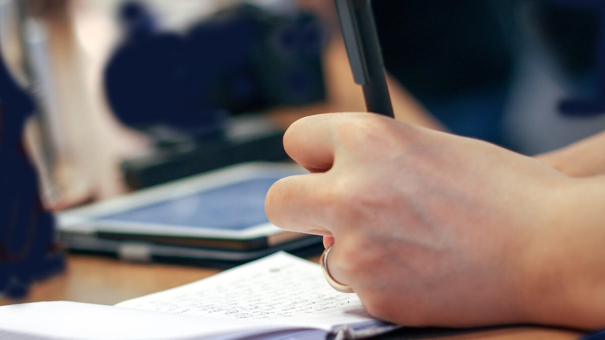 Rüyada Yazar Görmek