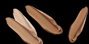 Rüyada Fondöten Sürmek