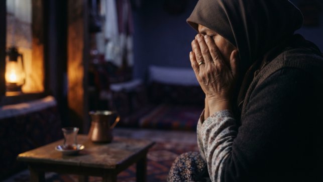 Rüyada Torununun Yüksekten Düştüğünü Görmek