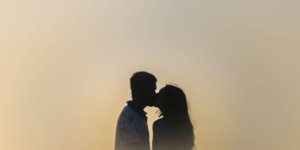 Rüyada Aşık Olduğun Kişiyle Öpüşmek