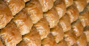 Rüyada Baklava Yemek