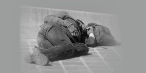 Rüyada Sokakta Yatmak