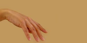 Rüyada Dayının Elini Öpmek