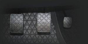 Rüyada Arabanın Freninin Tutmaması