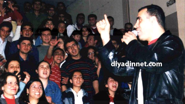 Haluk Levent Ağrı Kapalı Spor Salonu'nda 2 Saatlik Konserle Hayranlarıyla Buluştu