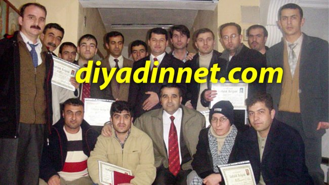Doğubayazıt'ta 11 Berber ve Kuaför, 40 Saatlik Kursun Ardından Diploma Aldı