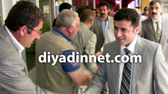 BDP Genel Başkanı Selahattin Demirtaş Ağrı'da referandum boykotu çağrısı yaptı