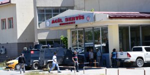 Doğubayazıt'ta işçileri taşıyan aracın geçişi sırasında patlama: 1 ölü, 7 yaralı