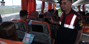 Ağrı'da trafik ekipleri bayram denetimini drone ile yaptı