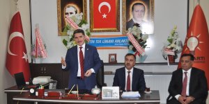 AK Partili Çelebi Eleşkirt'te vatandaşlarla bayramlaştı