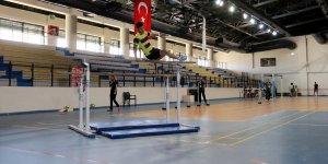 AİÇÜ'de sınavlar canlı yayında