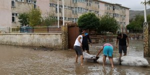 Doğubayazıt’ta şiddetli sağanak