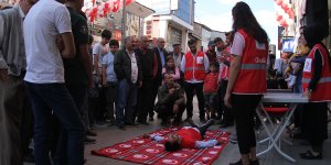 Türk Kızılay gönüllülerinden vatandaşlara eğitim