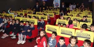 Ağrılı öğrencilerin sinema mutluluğu