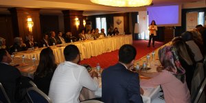 Ağrı'da 'Erken Yaşta ve Zorla Evlilik' toplantısı yapıldı