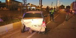 Ağrı'da iki otomobil çarpıştı: 5 yaralı