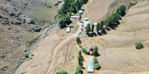 Dede yadigarı değirmeninin çarkını torunu döndürüyor