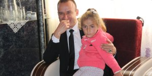 Ağrı Milli Eğitim Müdürü Tekin Diyadin'de öğrenci ailesini evinde ziyaret etti