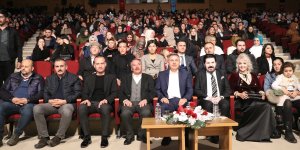 Ağrı'da 24 Kasım Konserinde Dodan Özer ve Alpaslan Adsay Öğretmenlerle Buluştu