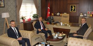 Ağrı Valisi Elban İl Milli Eğitim Müdürlüğünü ziyaret etti