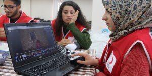 Türk Kızılayı gönüllüleri AA'nın "Yılın Fotoğrafları" oylamasına katıldı
