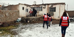Ağrı'da ihtiyaç sahipleri 'kara kış'ta Türk Kızılay yardımlarıyla ısınıyor