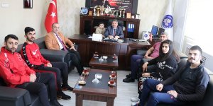 Ağrılı kick boksçular 4 madalya kazandı