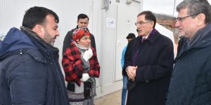 Kamu Başdenetçisi Şeref Malkoç, deprem bölgesinde incelemelerde bulundu