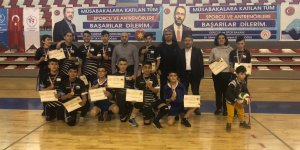 Ağrı’da okul sporları voleybol grup müsabakaları tamamlandı