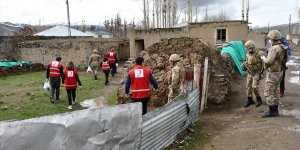 Doğubayazıt'ta "Vefa Sosyal Destek Grubu" yaşlılara desteğini sürdürüyor