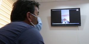 Van'da hastalar, ziyaretçi kısıtlaması nedeniyle yakınlarıyla görüntülü görüştürülüyor