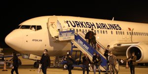 Macaristan'daki 125 Türk vatandaşı THY uçağıyla Bingöl'e getirildi