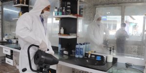 Ağrı'da berber ve kuaför salonları dezenfekte ediliyor