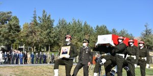 Irak'ın kuzeyinde şehit olan Piyade Uzman Çavuş Temelli'nin cenazesi törenle memleketine uğurlandı