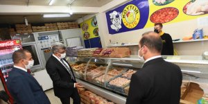 Van Valisi Bilmez Gevaş'ta Kovid-19 denetimine katıldı