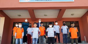Başakşehir Spor’dan Ağrılı öğrencilere forma hediyesi