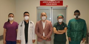 Kovid-19'u atlatan kişinin hastaneye yaptığı bağış, sağlık çalışanlarına moral oldu