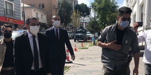 Kars Belediye Başkan Vekili olarak görevlendirilen Vali Türker Öksüz göreve başladı