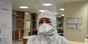 "Gençlerde de ağır seyreden vakalar görüyoruz, rehavete kapılmasınlar"