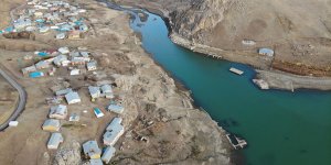 Ağrı'da Yazıcı Barajı ve çevresindeki derelerde sonbahar güzelliği